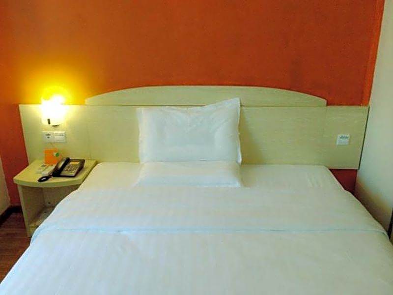 7 Days Inn Guomao Business Center – Shenzhen, IA