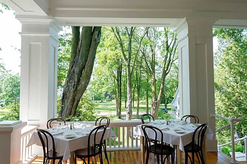 Terrace Inn and 1911 Restaurant