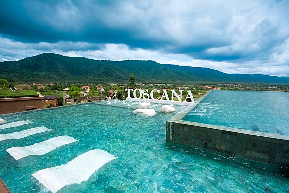 Toscana Valley Town Square Suites