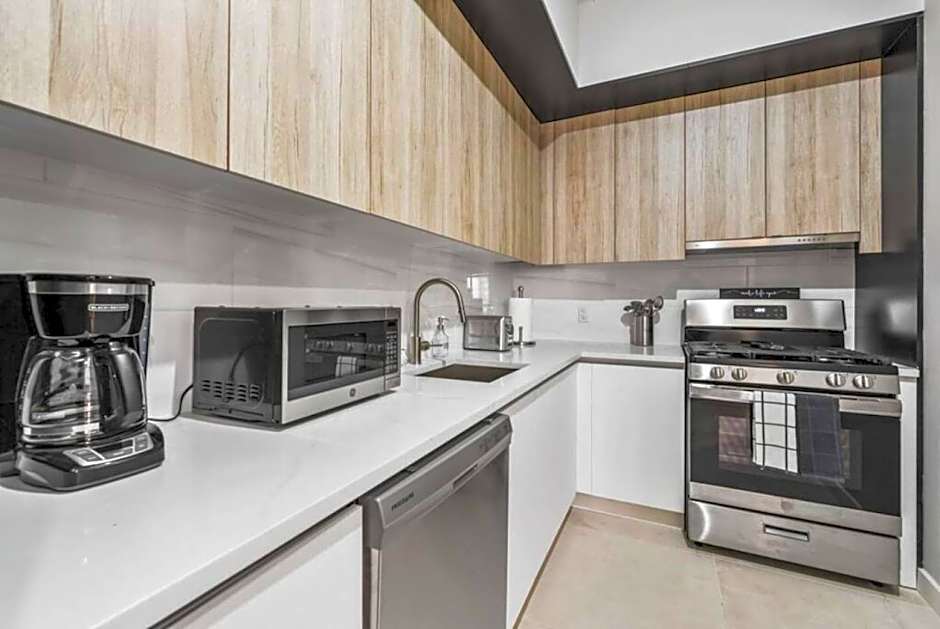 Top Notch 2 Bedroom Minutes From Central Park