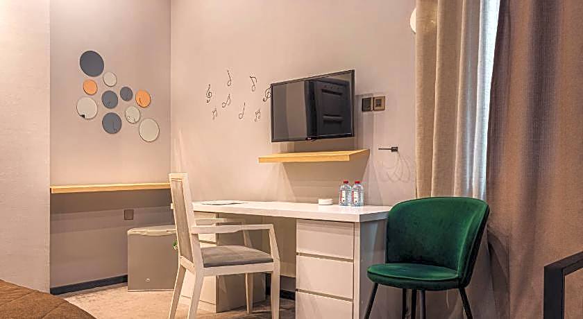 Maestro Hotel