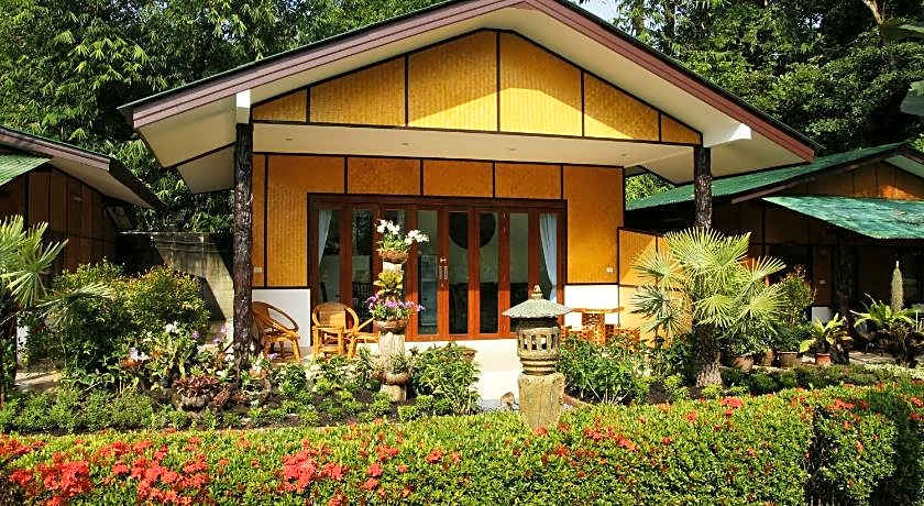 Jungle Village Bungalows 