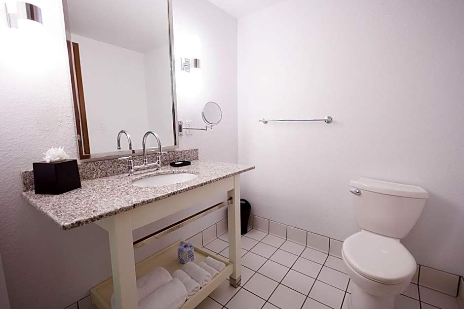 SEVEN Sebring Raceway Hotel