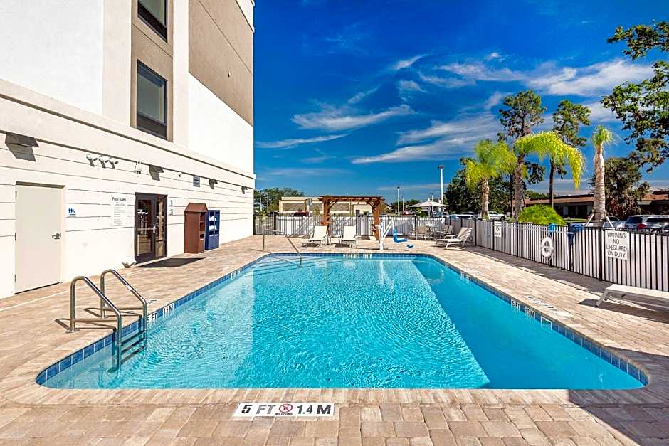 Holiday Inn Express & Suites Lakeland South By IHG