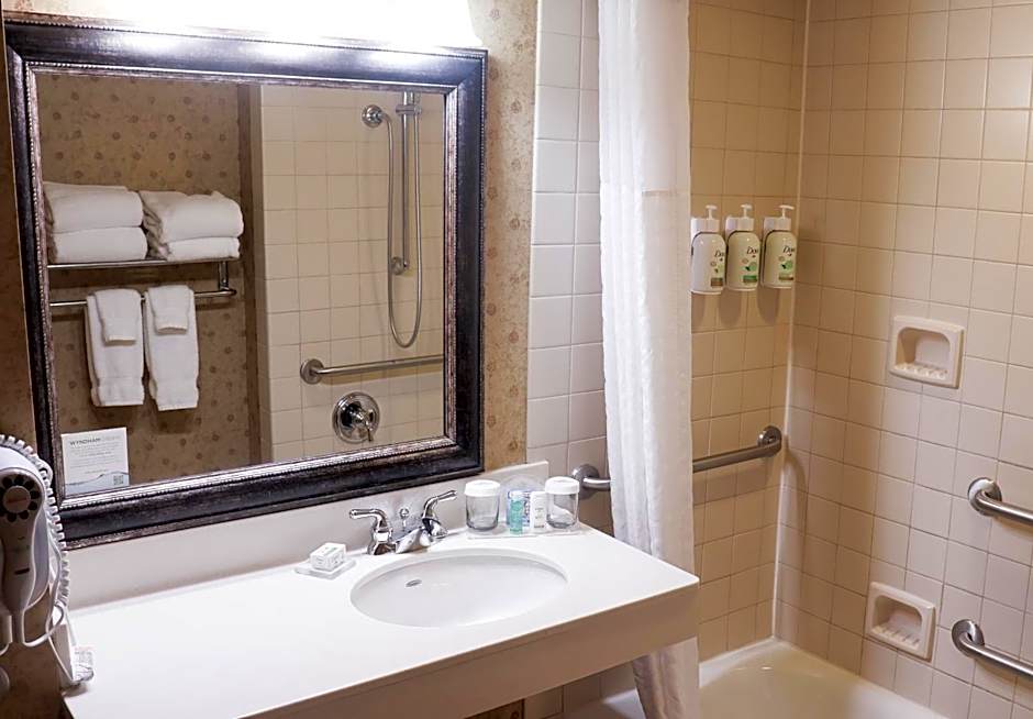 Wingate By Wyndham Peoria