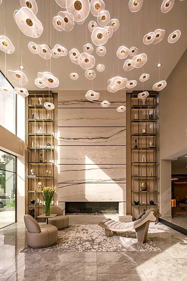 Le Parc Hotel, Beyond Stars