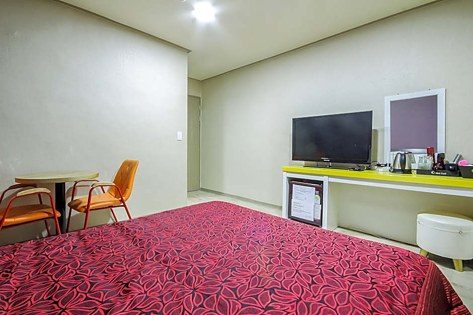 Q Motel Wanju