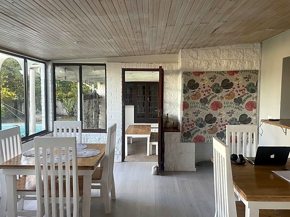 Arbour Lodge Guest House