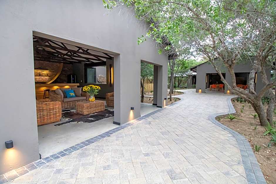 Little Africa Safari Lodge