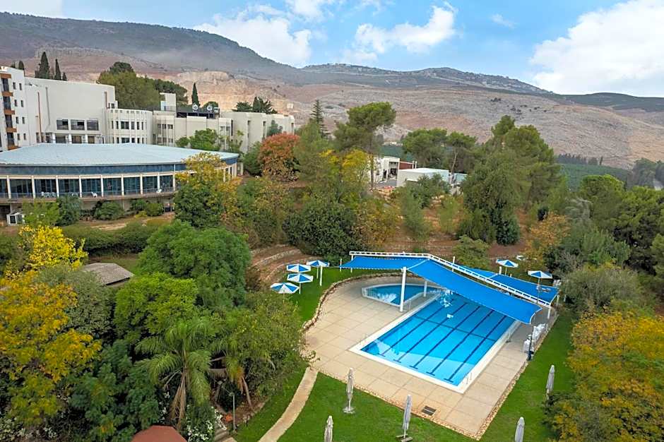 Kfar Giladi Hotel
