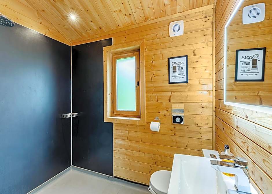 Gadlas Park Holiday Cabins