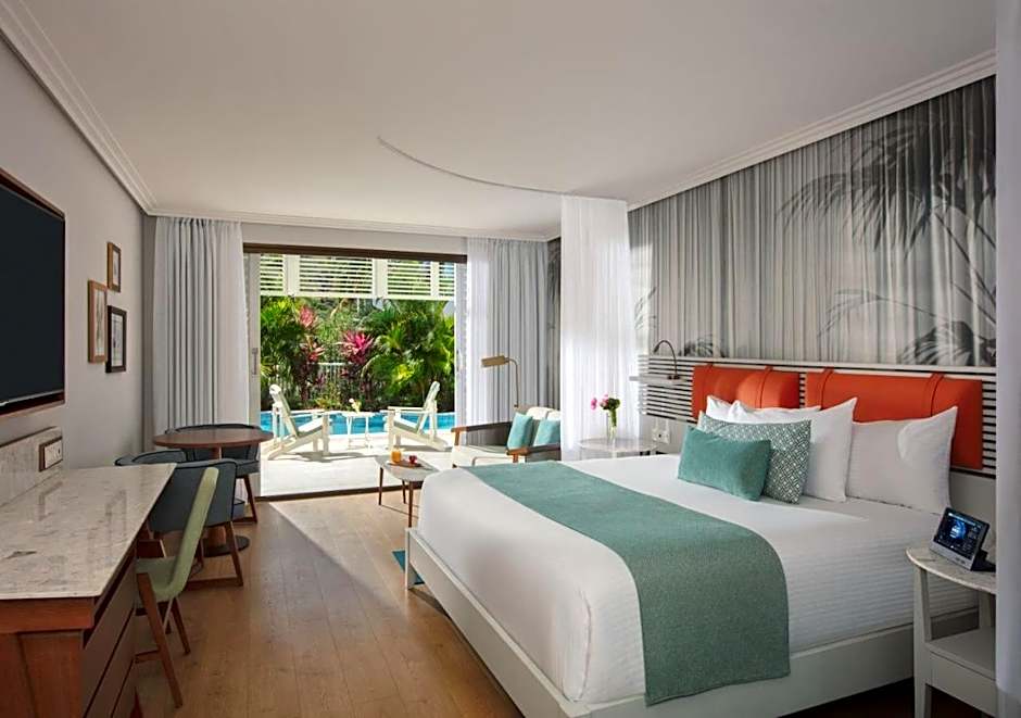 Photo 1 of 7 of 1 King Bed Suite, Pool View