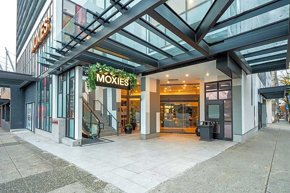 Sandman Signature Vancouver Downtown Hotel