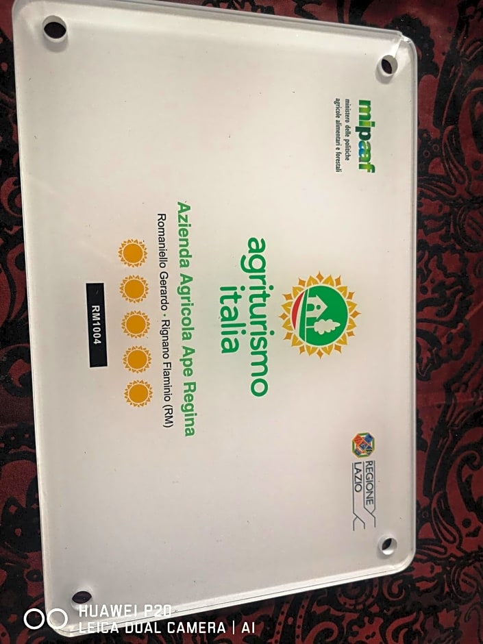 Ape Regina agriturismo 2 Montelarco