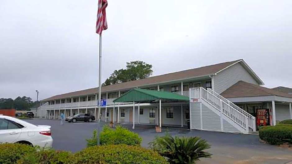 Loyalty Inn Hawkinsville