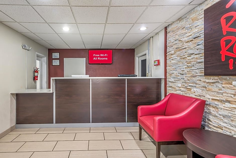 Red Roof Inn & Suites Wapakoneta