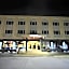 Townhouse Oak Vera Hotel Near Clark International Airport