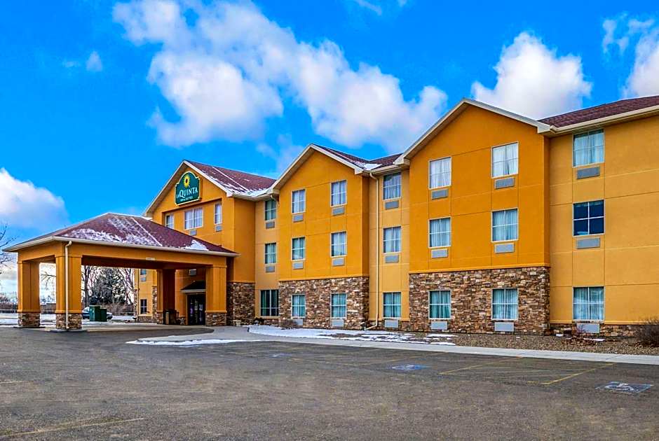 Photo 1 of 40 of La Quinta Inn & Suites by Wyndham Glendive
