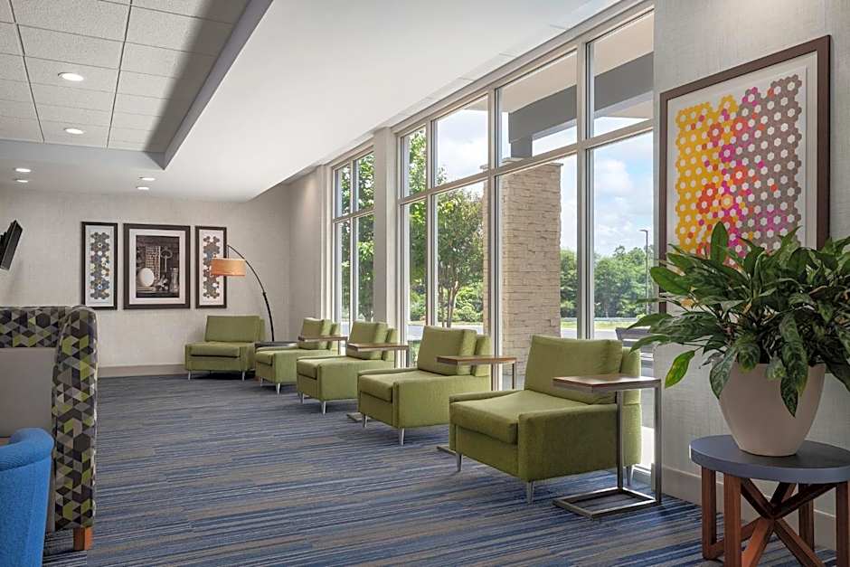Holiday Inn Express and Suites Staunton By IHG