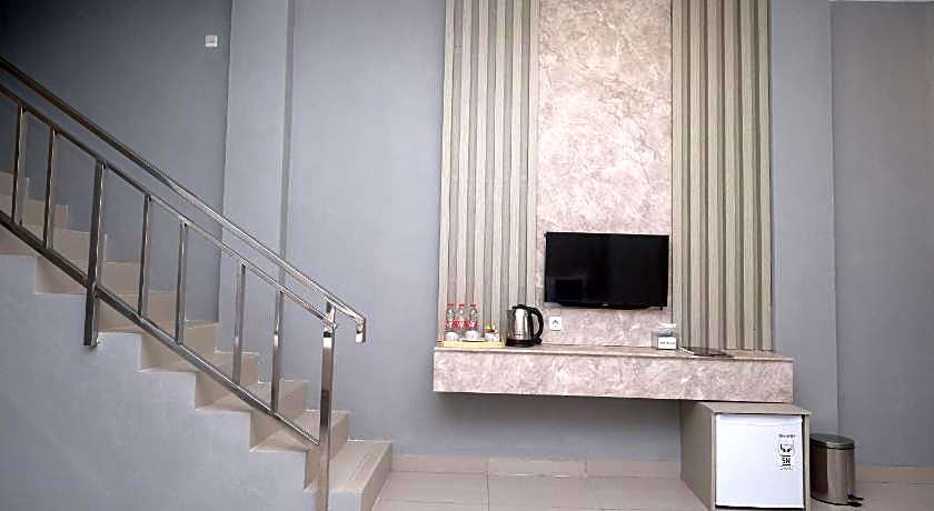Urbanview Hotel DJ Inn Tegal