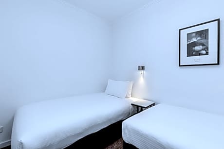 Deluxe Two-Bedroom Apartment - Loft