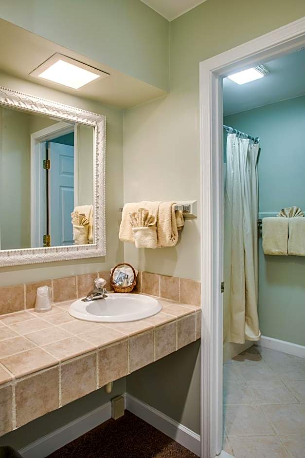 Boxwood Lodge Blowing Rock near Boone-University