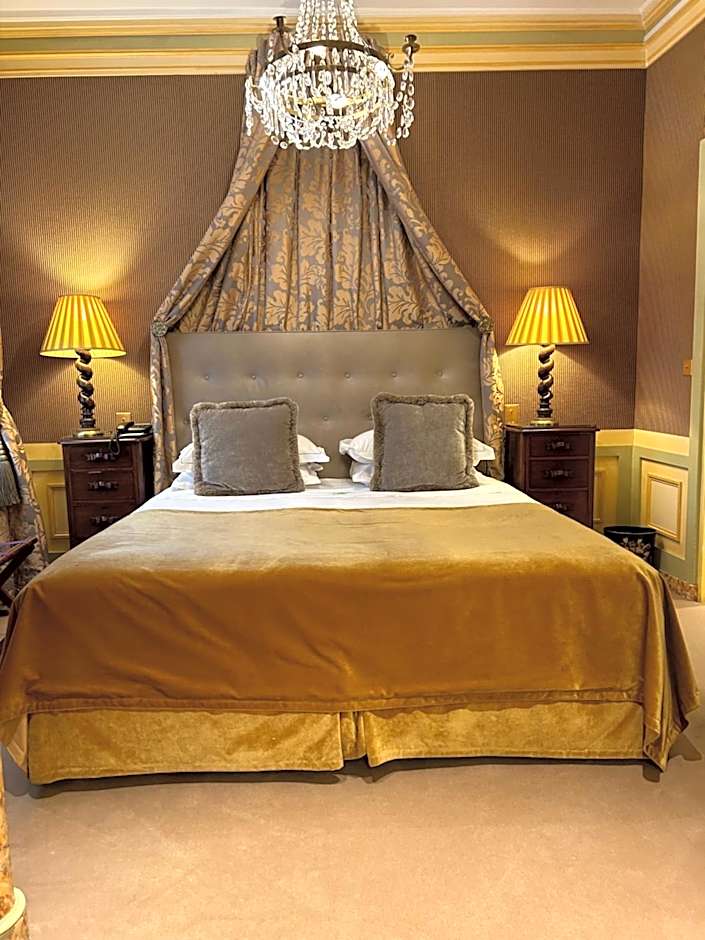 Hotel Duc De St-Simon