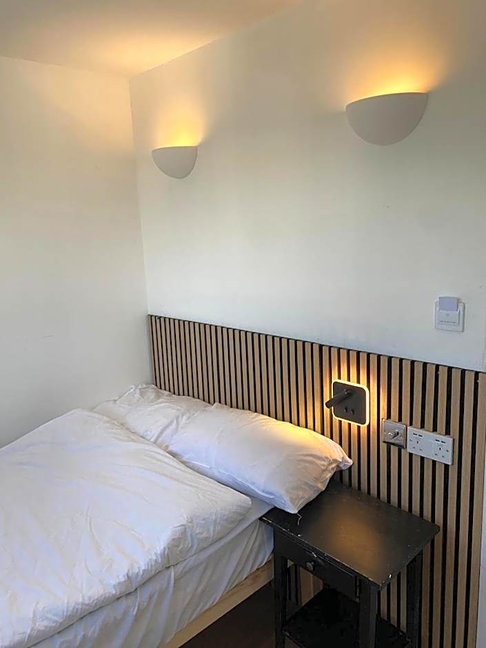 Exhibition Court Hotel 4