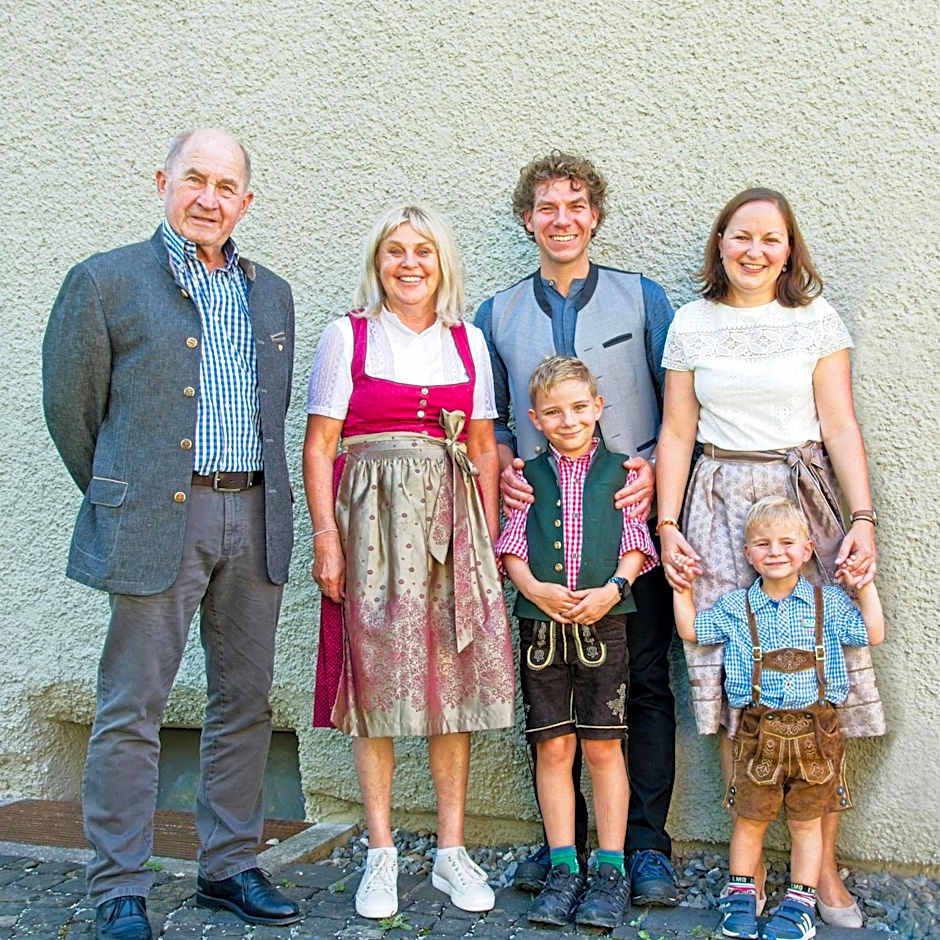 Gasthaus & Pension Alphorn