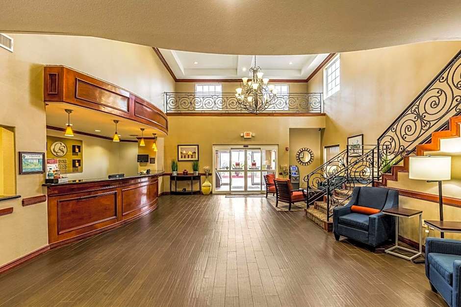 Comfort Suites Galveston Cruise Port Area - Beachside