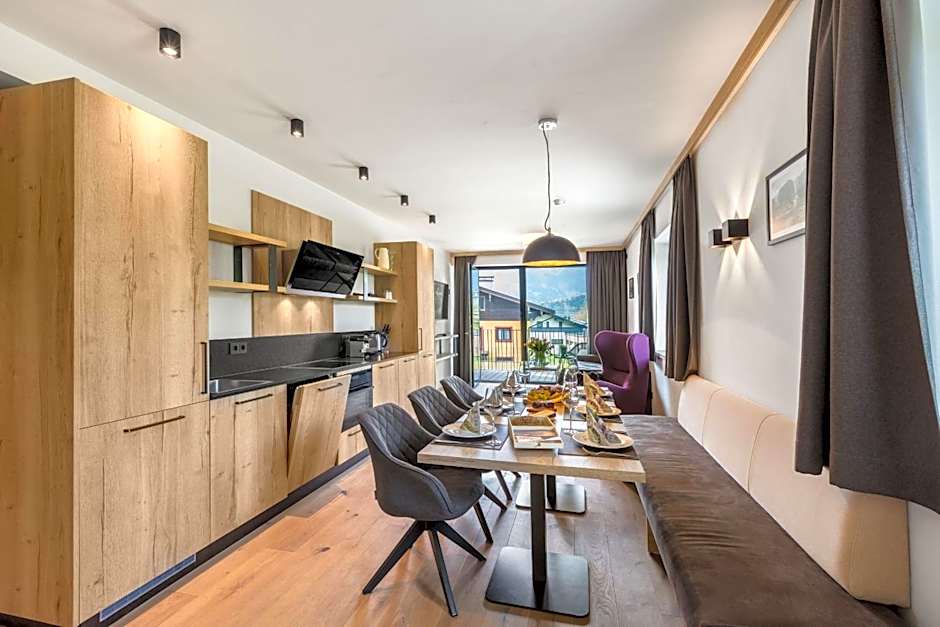 Emma Deluxe Aparthotel direkt beim Skibus ganzjährig beheizter Außenpool