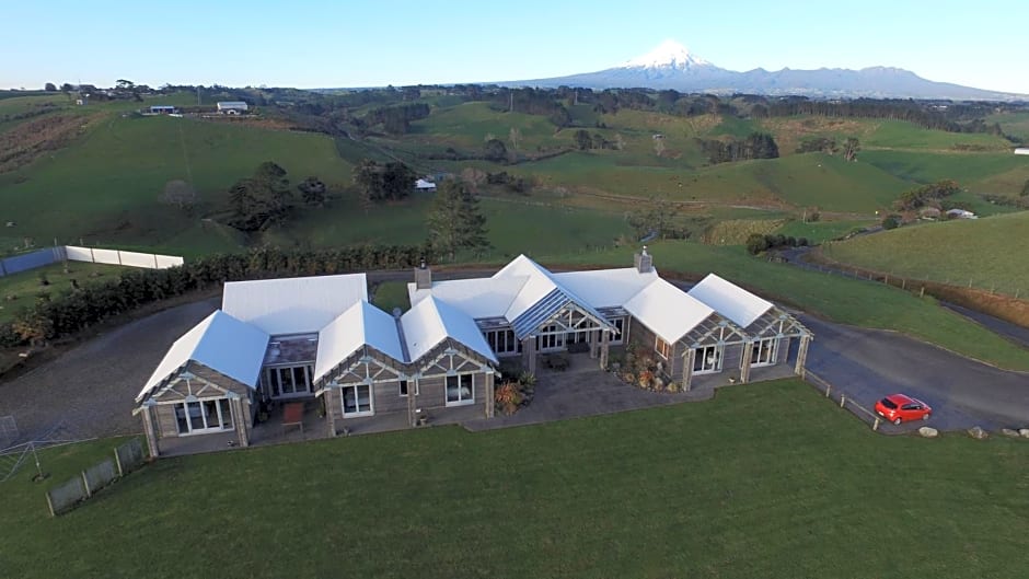 Taranaki Country Lodge