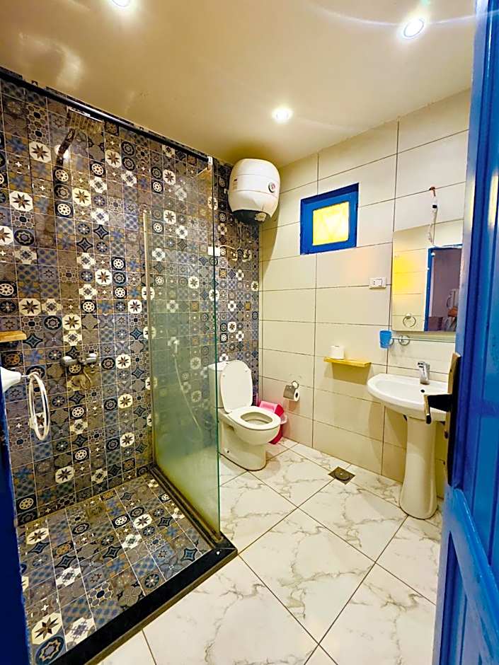 Blue Villa in Lighthouse