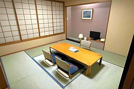 Japanese Style Room 8 Mats with Shared Bathroom - Smoking