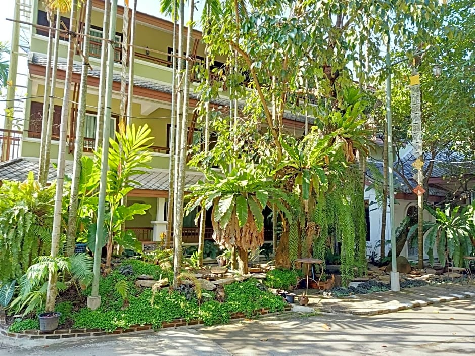 Rommai Green Park Boutique Hotel Resort