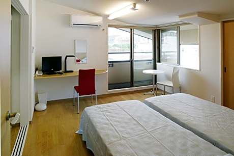 Standard Twin Room (Western)