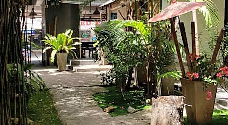 Sairee Sairee Guesthouse