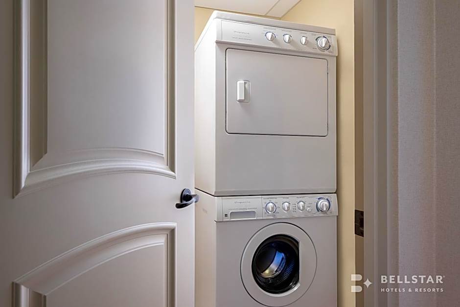 The Royal Kelowna - Bellstar Hotels & Resorts