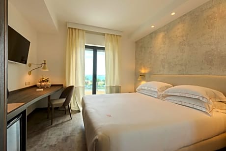 Queen Room with Sea View
