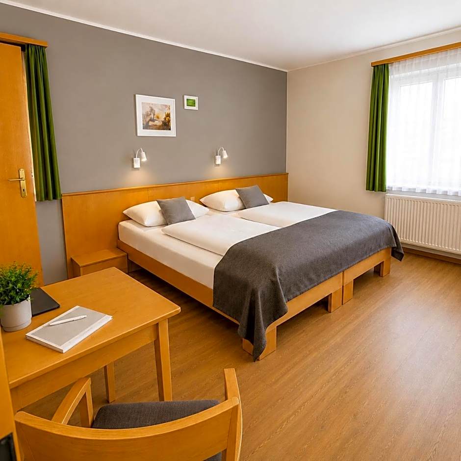 JUFA Hotel Schloss Röthelstein