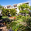 Oaks Brisbane Mews Suites