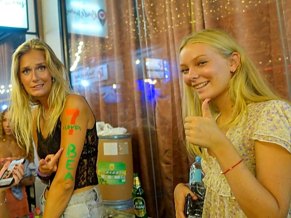 The Rendezvous Fullmoon Hostel