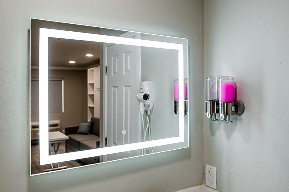 Omeo Suites