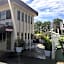 Cairns Motor Inn