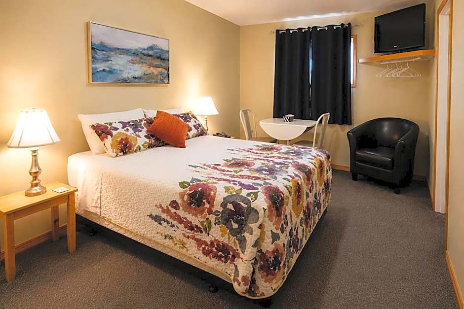 NEWCASTLE COUNTRY INN