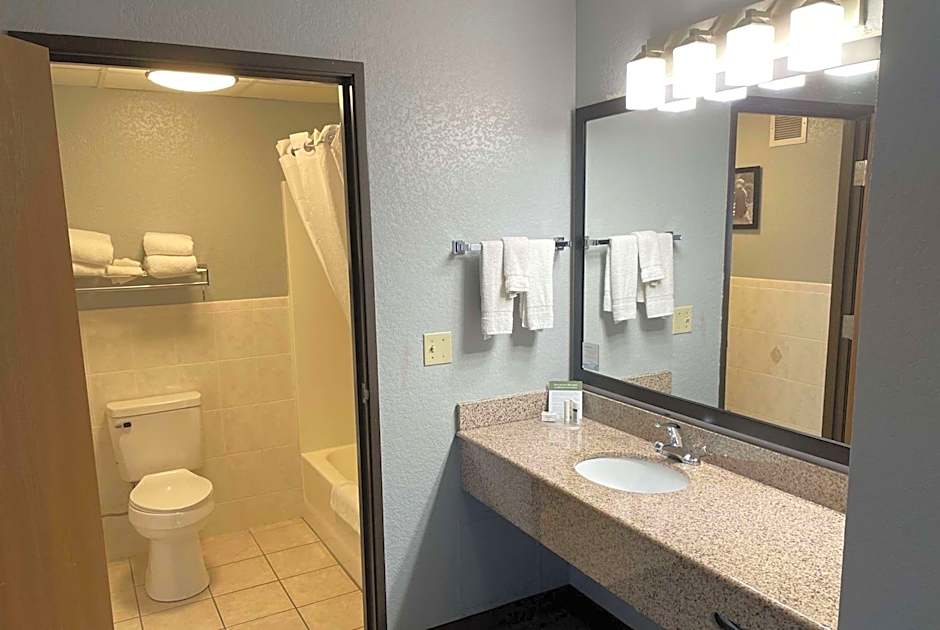 AmericInn by Wyndham Ankeny/Des Moines