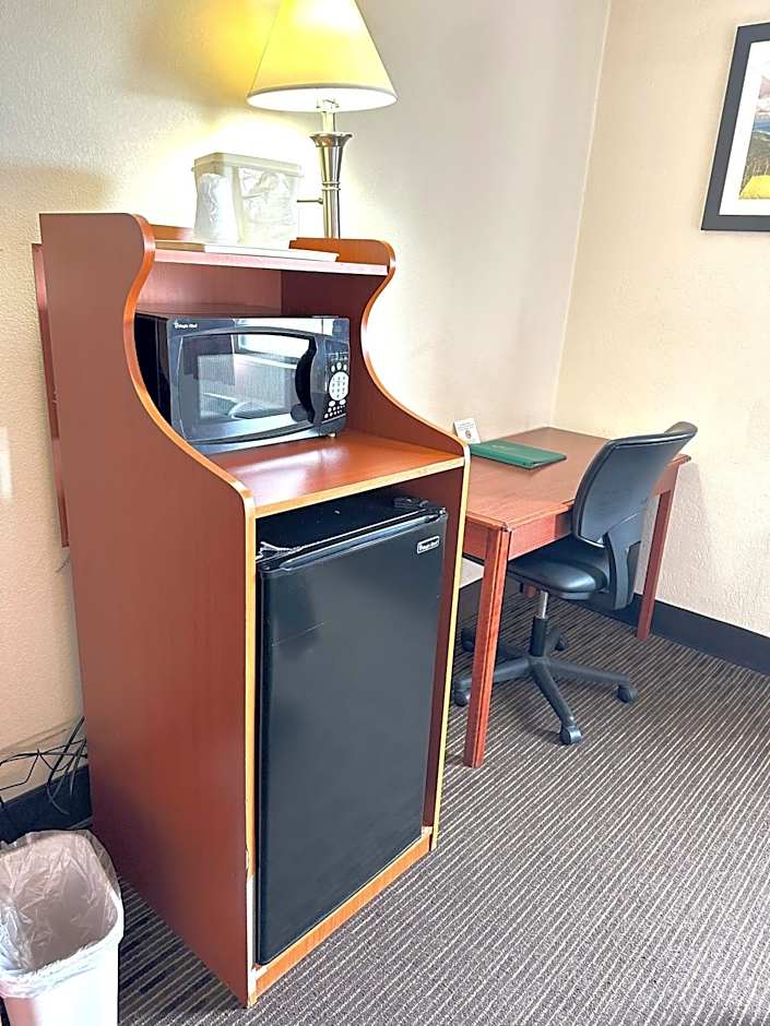 Quality Inn & Suites Salina