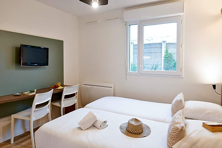 Comfort Aparthotel Versailles, St Cyr l&#x27;Ecole