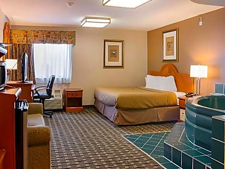 1 King Bed, Suite, Nonsmoking