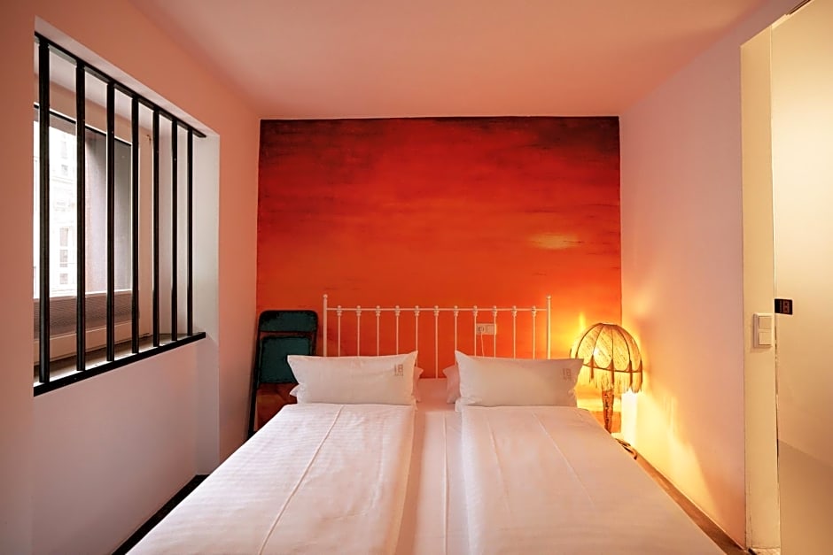 18Arts Hotel